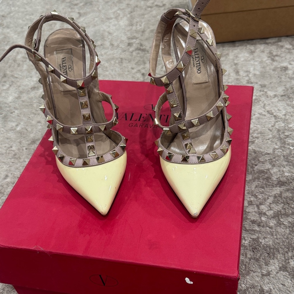 Valentino Women's Cream and Tan Studded Heels